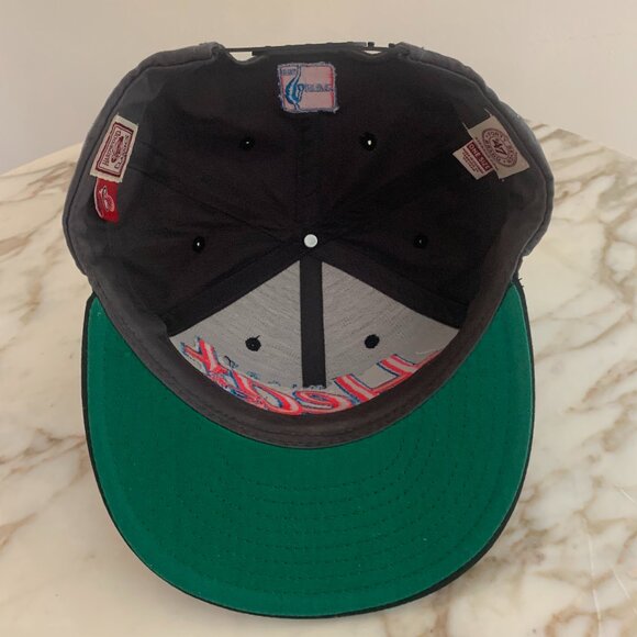 Miami Heat Snapback Hat - NWT - Picture 2 of 5